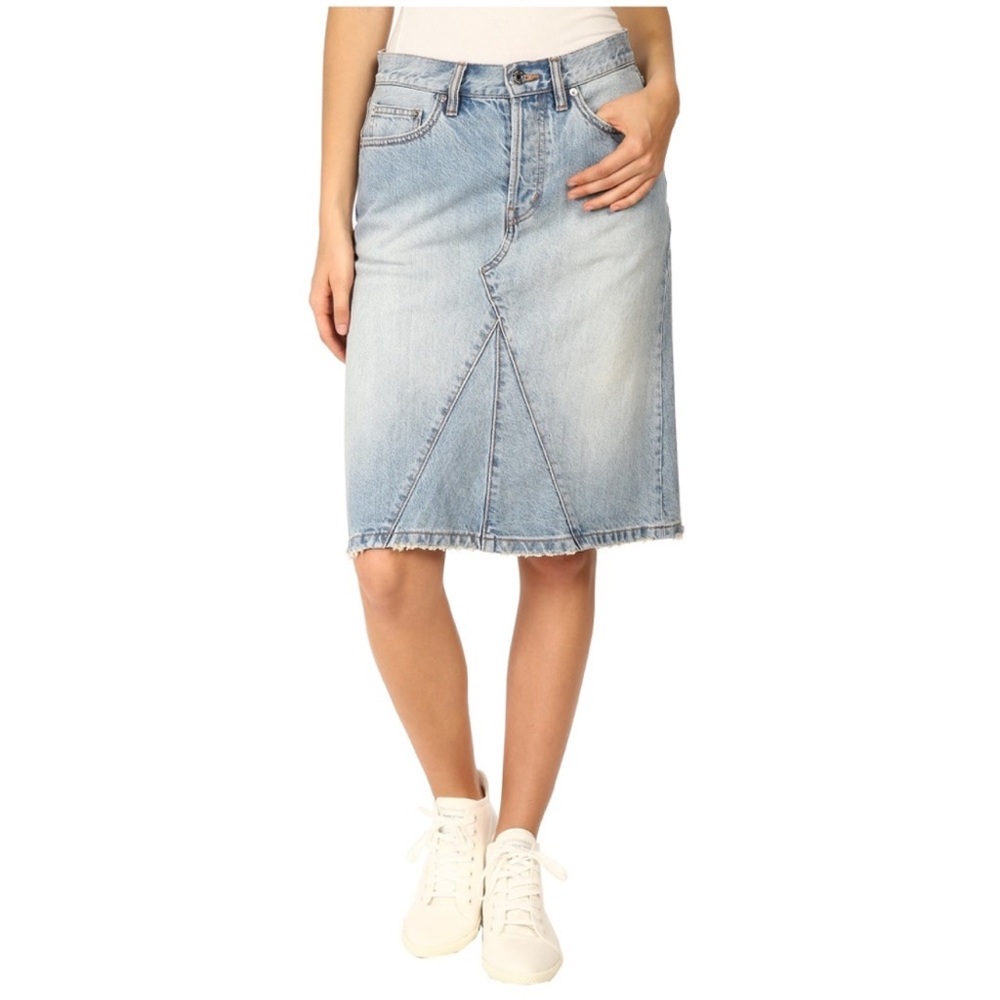 Women’s Marc by Marc Jacobs Distressed Icon Denim Skirt Cloud Blue Size 30